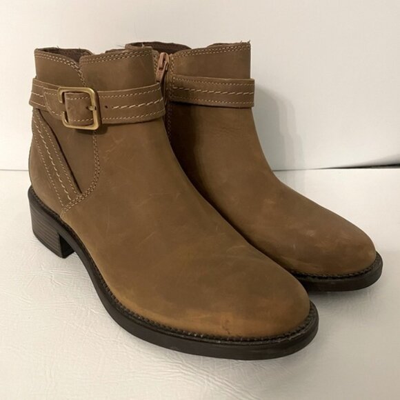 Clarks Brown Maye Buckle Leather Ankle Boots Booties Size 7.5 bin 3D - Picture 3 of 8